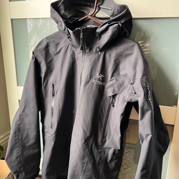 Arc'teryx Other - Arc'teryx Beta AR Black Raincoat